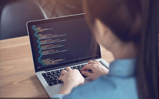 信阳 api php源码,下载的php源码怎么运行呢？